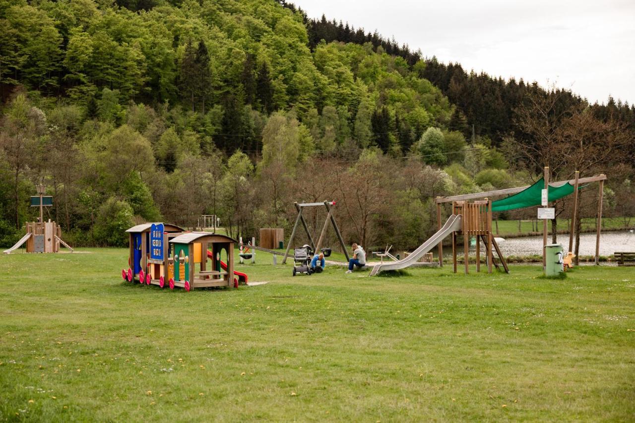 Ferienwohnung Am See - Sport Und Erholung - Wlan Winterberg Esterno foto
